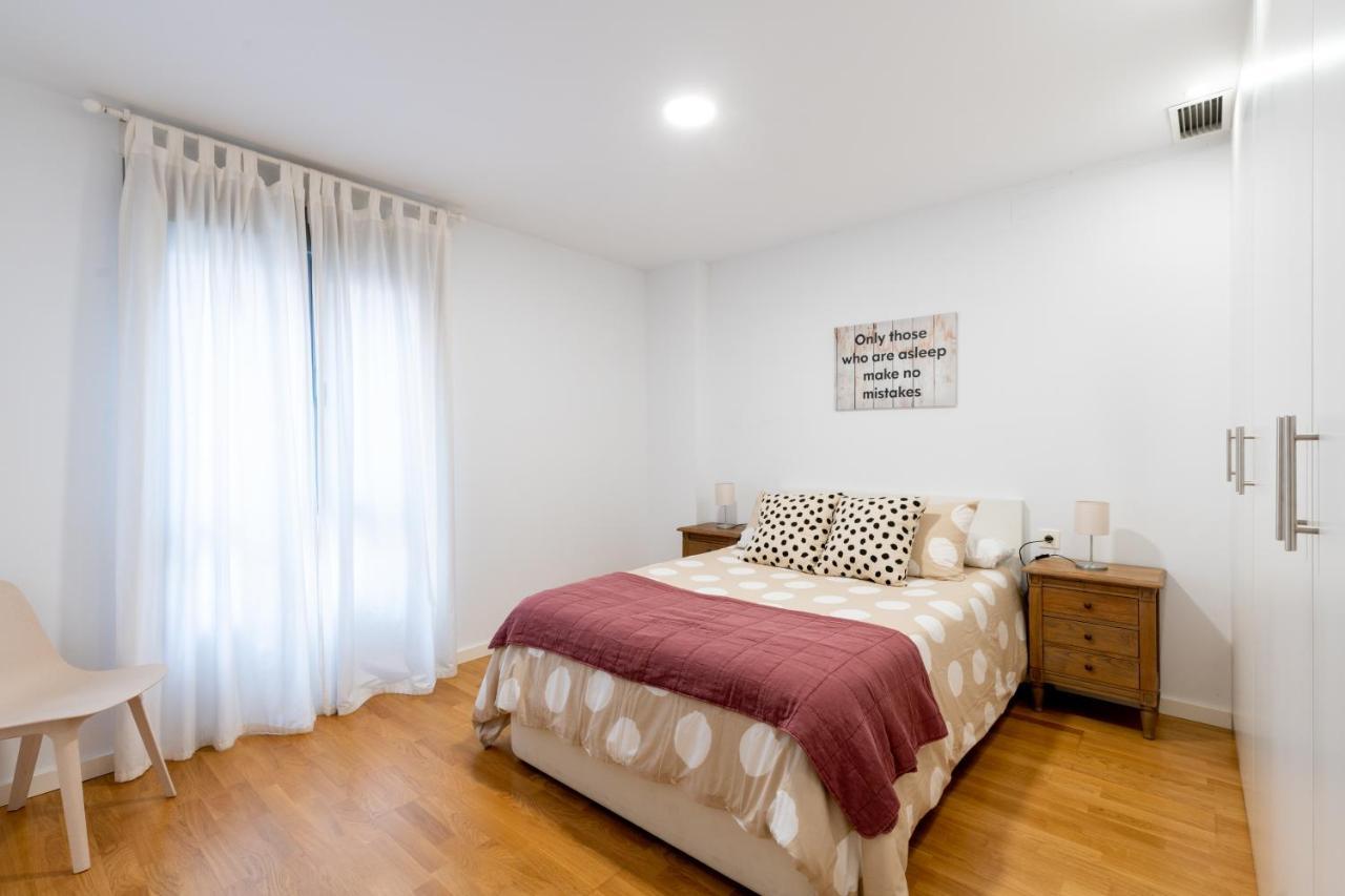 Piso Nuevo En Triana Apartment Seville Exterior photo